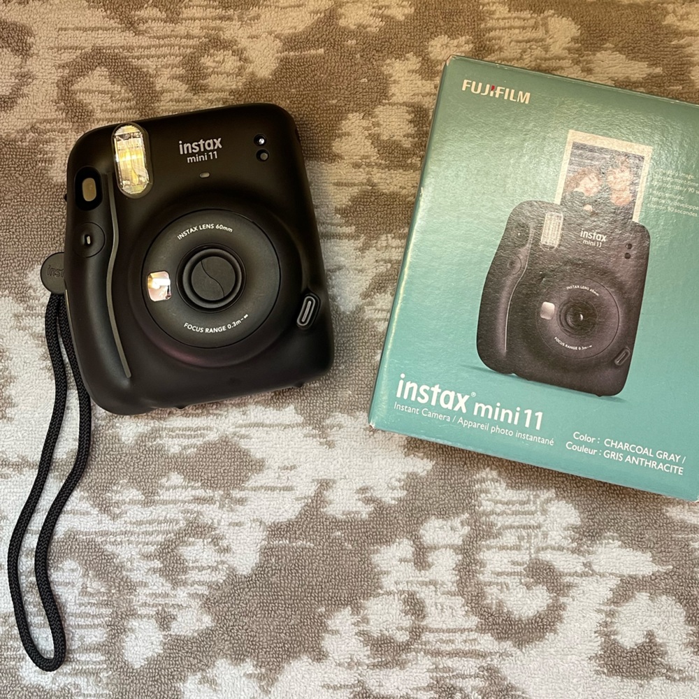 Fujifilm Instax Mini 11 Camera